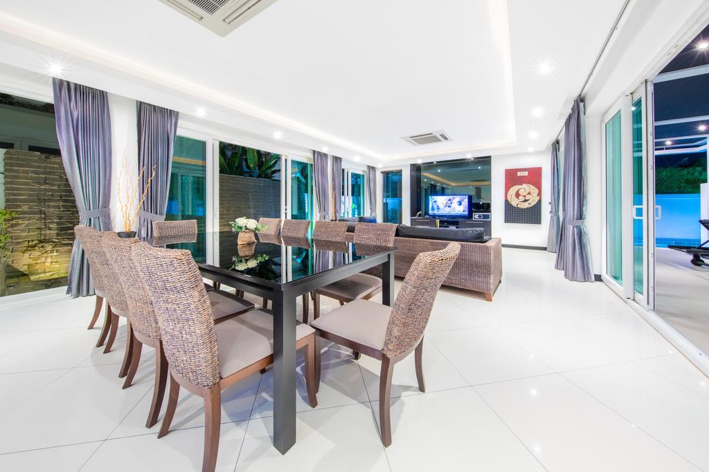 ฮอลลีวูด พูลวิลลา หาดจอมเทียน Villa Pattaya ภายนอก รูปภาพ