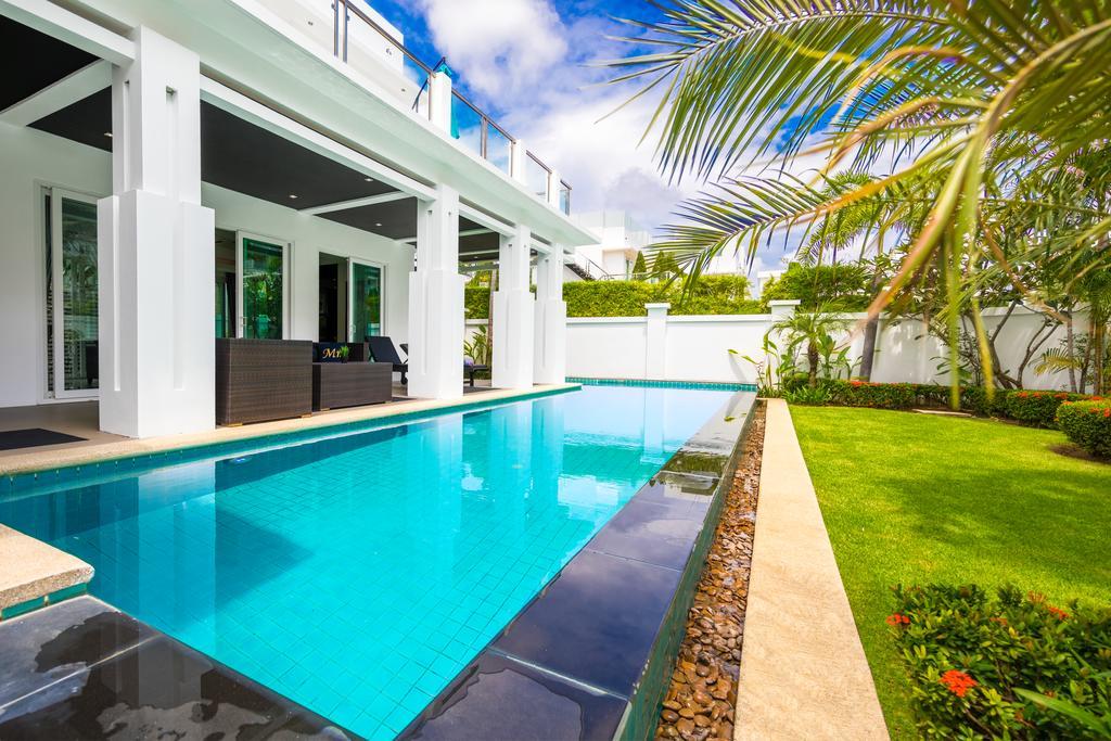 ฮอลลีวูด พูลวิลลา หาดจอมเทียน Villa Pattaya ภายนอก รูปภาพ