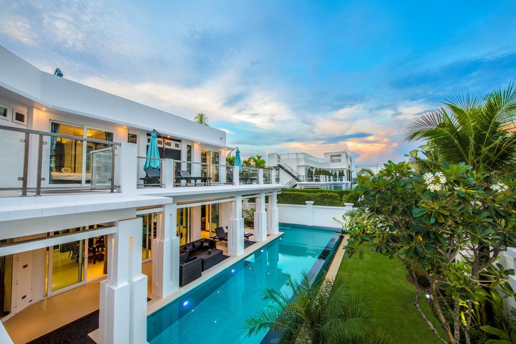 ฮอลลีวูด พูลวิลลา หาดจอมเทียน Villa Pattaya ภายนอก รูปภาพ
